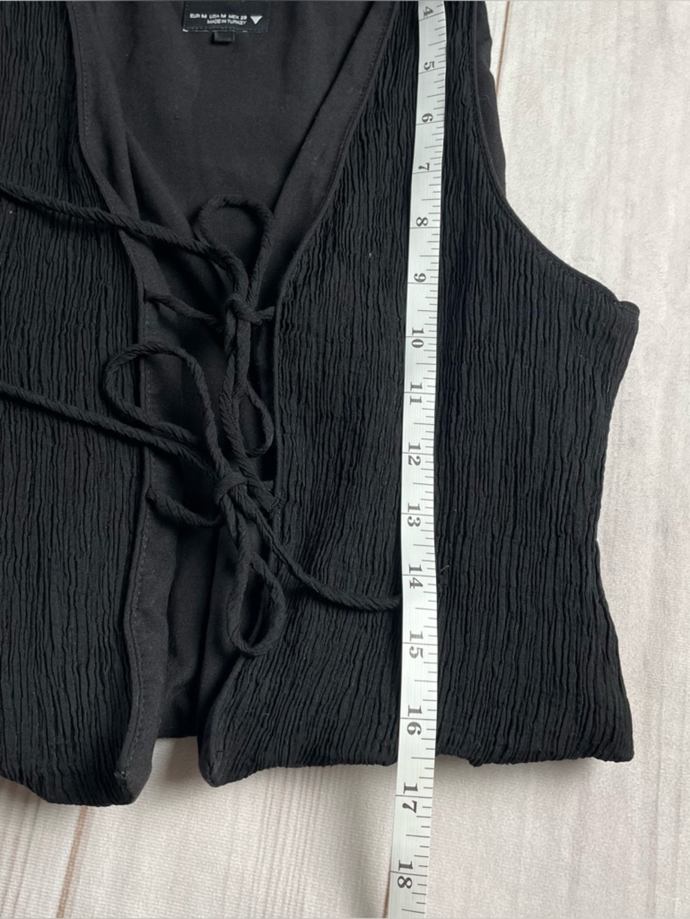 Zara Textured Tie Front Vest Top Women’s M Black Cropped Fitted Minimalist EUC - Picture 13 of 16